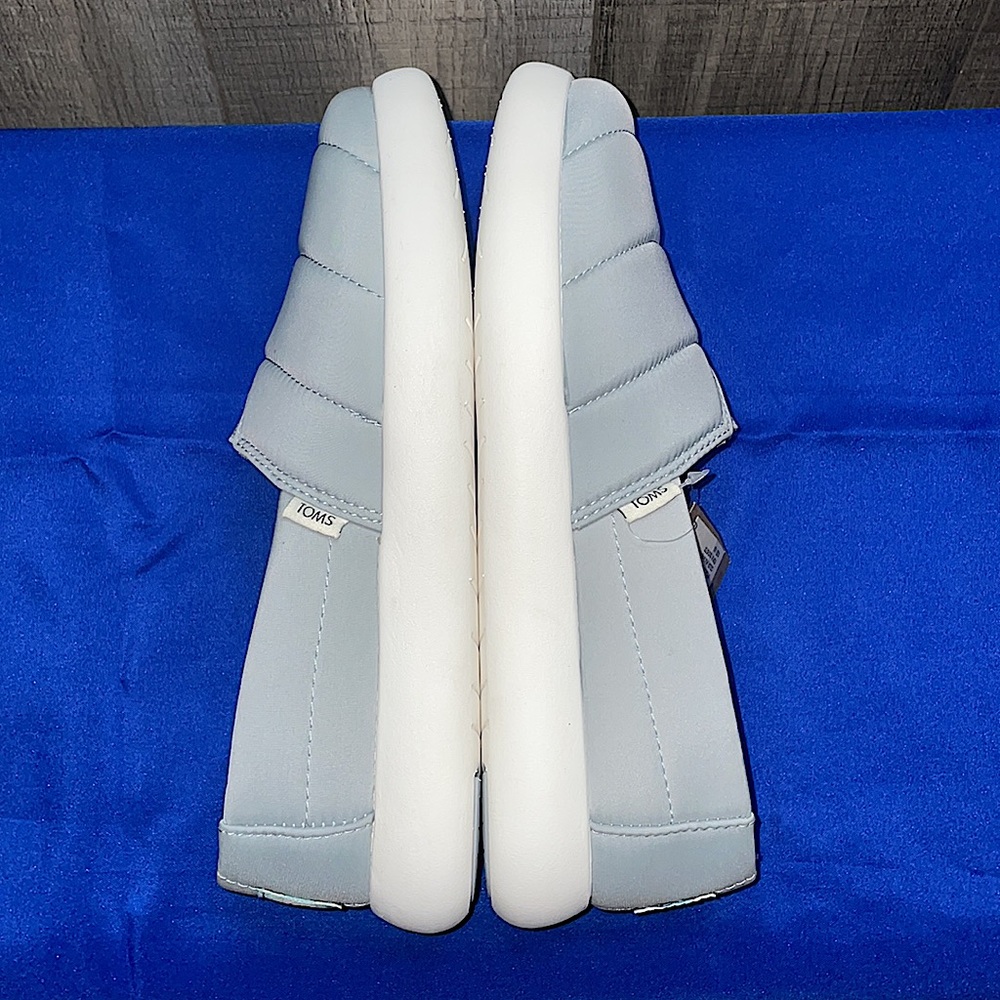 Toms - Picture 5 of 9